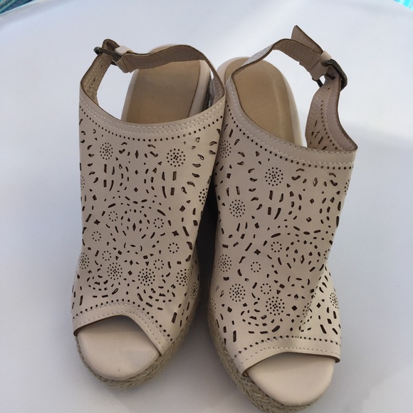 Wedge sandals - Picture 2 of 7